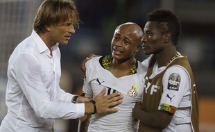 André Ayew en larmes après la défaite du Ghana contre la Côte d'Ivoire le 8 février 2015.