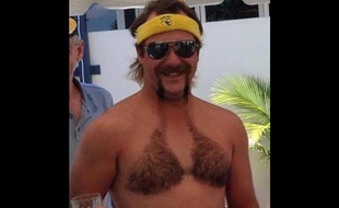 Le Mankini naturel, l'une des tendance de l'été 2014.