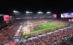 Lors de la remise du trophée du Super Bowl, à Tampa Bay le 7 février 2021.