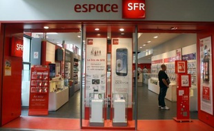 L'opérateur télécoms SFR a annoncé mercredi la suppression de 1.123 postes dans le cadre d'un plan de départs volontaires, et la création de 267 postes, soit la suppression de 856 postes nets, a-t-on appris de sources syndicales.
