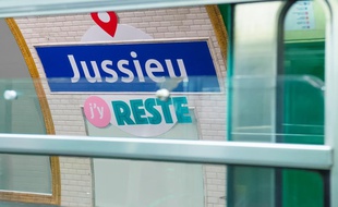 La station Jussieu rebaptisée à l'occasion du 1er avril