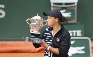 L'Australienne Ashleigh Barty a remporté son premier tournoi du Grand Chelem à Roland-Garros, le 8 juin 2019.