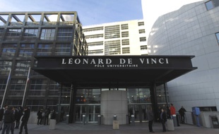 Le pôle universitaire Léonard de Vinci devant lequel le drame a eu lieu