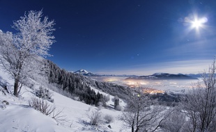 Paysage enneigé des Alpes