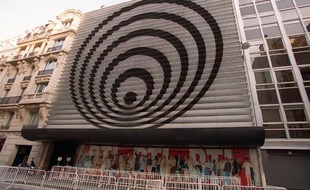 La façade de la radio RTL, rue Bayad, à Paris.