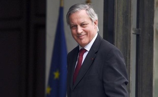 Le gouverneur de la Banque de France, Christian Noyer, a jugé mercredi "atteignable" le chiffre de 1% de croissance en France en 2013, alors que le Fonds monétaire international (FMI) a lui abaissé lundi sa prévision de 1% à 0,8%.