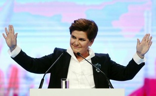 Pologne: Beata Szydlo, désignée par son parti eurosceptique comme future Première ministre en cas de victoire aux élections législatives, le 20 juin 2015 à Varsovie