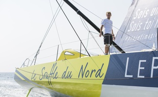 Thomas Ruyant à bord de son bateau