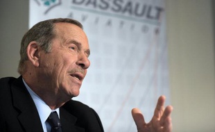 Charles Edelstenne a fait du constructeur du Rafale un pilier de l'industrie française de la défense. Il va prendre la tête de l'empire Dassault.