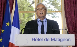 Le ministre du Travail Francois Rebsamen à Matignon lors d'une conférence de presse le 1er juin 2015 à Paris