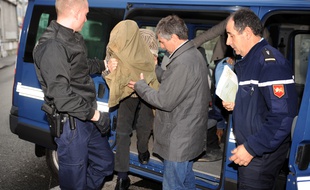 En décembre 2013, lors de l'arrivée de Jérémy Rimbaud au tribunal de Pau.