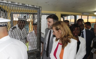 Nicole Belloubet, garde des Sceaux, visite la prison de Baie-Mahault (Guadeloupe), en mai 2019.