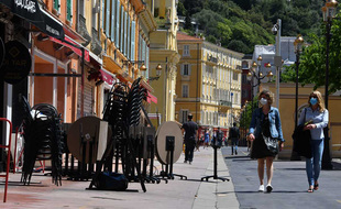 Les terrasses du cours Saleya à Nice, le 17 mai 2021