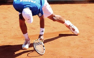 La France a été éliminée en quarts de finale de la Coupe Davis par les Etats-Unis qui mènent 3-1 après la victoire de John Isner sur Jo-Wilfried Tsonga en quatre sets 6-3, 7-6 (7/4), 5-7, 6-3, dimanche à Monte Carlo.