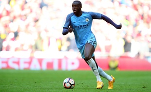 Yaya Touré, le milieu de Manchester City, va faire un don pour les victimes de l'attentat de Manchester le 22 mai 2017.