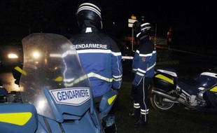 L'homme soupçonné d'avoir foncé sur le gendarme tué mercredi dans l'arrière-pays niçois a été interpellé en début d'après-midi et placé en garde à vue, a-t-on appris jeudi de source proche de l'enquête.