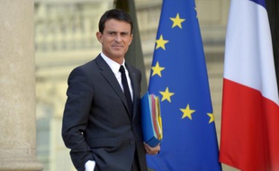 Manuel Valls quitte l'Elysée après le conseil des ministres le 23 septembre 2015