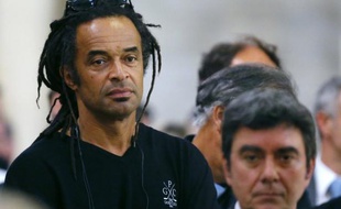 Cible d'attaques après sa participation à un meeting de François Hollande pendant la campagne présidentielle fin janvier 2012, l'ancien tennisman Yannick Noah poursuit jeudi devant le tribunal correctionnel de Paris le sénateur UMP Pierre Charon, qui l'avait traité de "délinquant" fiscal.
