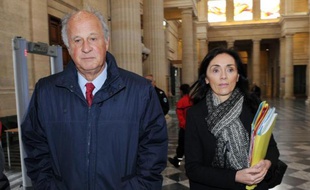 Patrice de Maistre accompagné de son avocate Jaqueline Laffont, arrive au tribunal de Bordeaux le 24 mars 2015