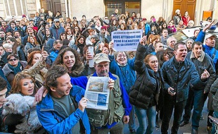 Lundi 3 février, plus d'une centaine de personnes se sont rassemblés devant le tribunal correctionnel de Marseille en attendant le jugement.