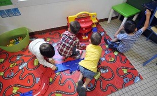 Favoriser l'intégration d'enfants en situation de handicap dès le plus jeune âge: tel est le pari d'une crèche municipale qui vient d'ouvrir ses portes à Paris, dont un tiers des places leur sera exclusivement réservé.