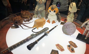 Une petite sélection des goodies qui seront disponibles à Galaxy's Edge