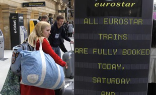 Quand ils le pouvaient, les voyageurs tentent d'emprunter d'autres moyens de transport, notamment le train.