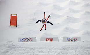 Perrine Laffont en ski de bosses aux JO de Pyeongchang, le 11 février 2018.