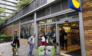 Le magasin Lidl de la rue Labrouste (Paris 15e) après la razzia.