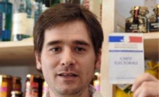 L'épicier fera 5 % de remise aux votants.
