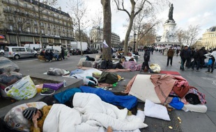 Campement de migrants sur la place de la République, le 21 décembre 2015 à Paris