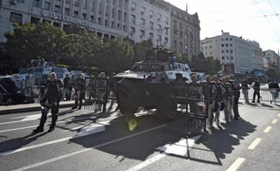 Des unités spéciales de la police serbe déployées dans les rues de Belgrade avant le début de la Gay Pride, le 28 septembre 2014
