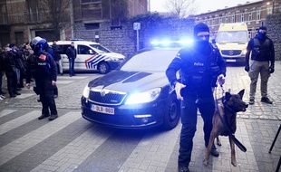 Les forces de police à Molenbeek alors que Salah Abdeslam vient d'être arrêté le 18 mars 2016