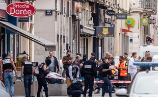 Vendredi à Lyon, où une explosion au colis piégé a eu lieu rue Victor-Hugo.