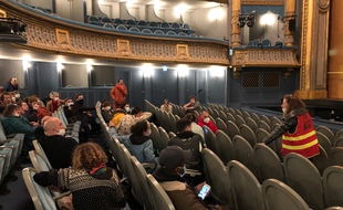 Les militants occupent le théâtre Graslin depuis mercredi midi.