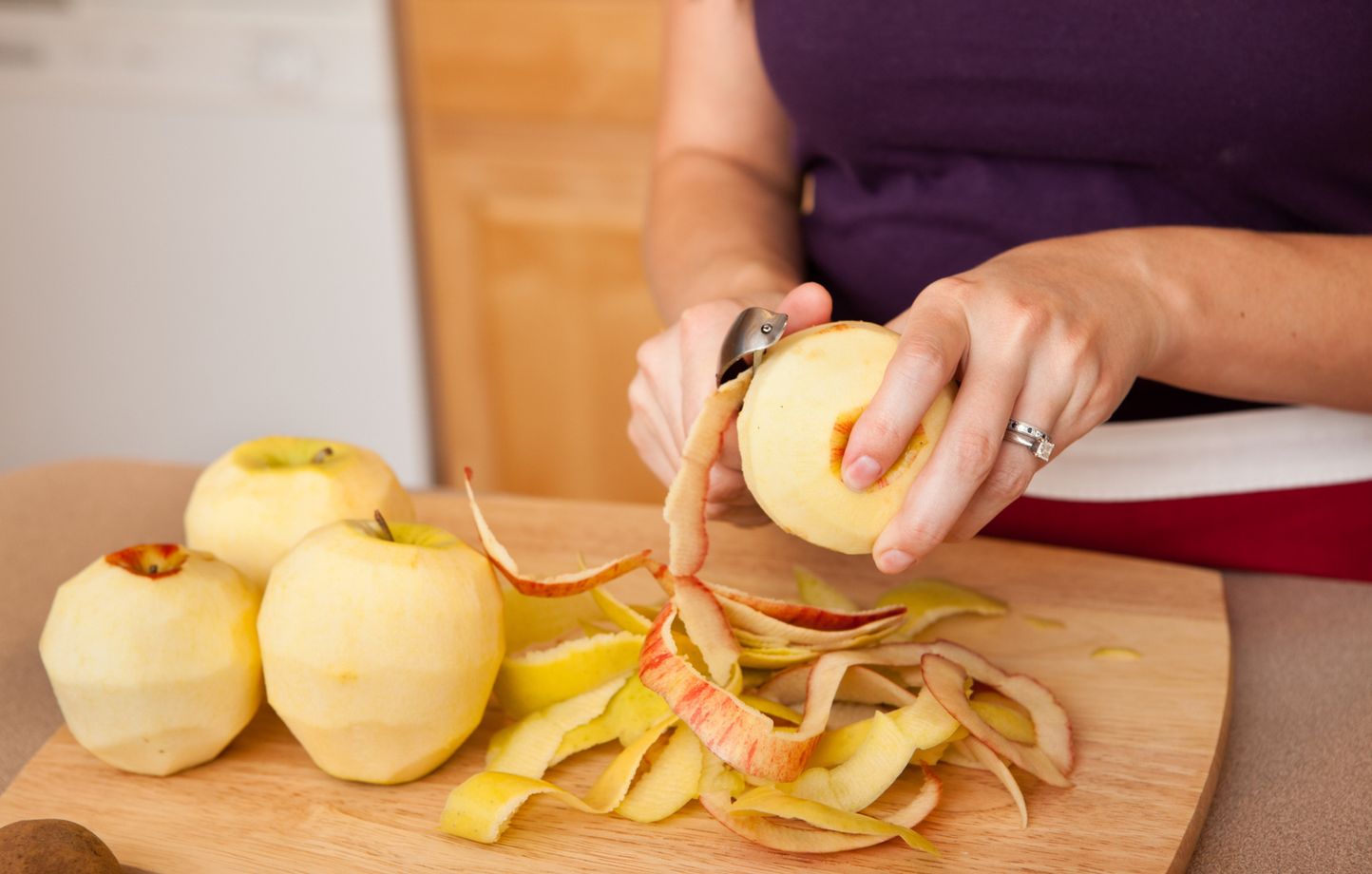 Pourquoi il ne faut pas jeter les épluchures de pommes