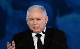 Jaroslaw Kaczynski à la tête du parti conservateur Droit et Justice, le 22 octobre 2015 à Varsovie