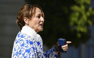 La ministre de l'Ecologie Ségolène Royal quitte l'Elysée, le 9 septembre 2015 à Paris