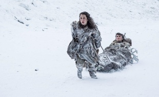 Ellie Kendrick et Isaac Hempstead-Wright dans la saison 7 de « Game of Thrones ».
