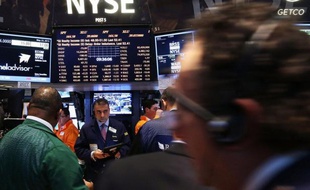 Le groupe boursier transatlantique NYSE Euronext a annoncé lundi avoir reçu le feu vert de ses actionnaires pour être racheté par l'américain InterContinental Exchange (ICE).