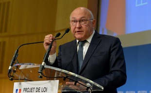 Le ministre des Finances Michel Sapin lors d'une conférence de presse à Bercy, le 30 septembre 2015