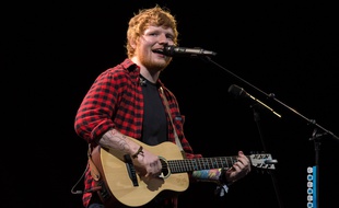 Ed Sheeran en concert au festival de Glastonbury, en juin 2017.
