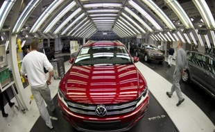 Les commandes industrielles enregistrées en Allemagne en mars ont affiché une hausse plus forte que prévu, dopée par des commandes de l'étranger venues de pays n'appartenant pas à la zone euro.