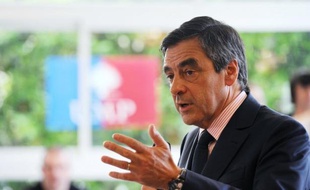 L'ex-Premier ministre François Fillon s'est fracturé un pied dans un accident de scooter dimanche après-midi sur l'île de Capri (sud de l'Italie).
