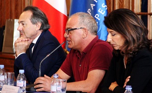 Ivano, au centre, pendant un séminaire sur la radicalisation des jeunes, mercredi à Nice.