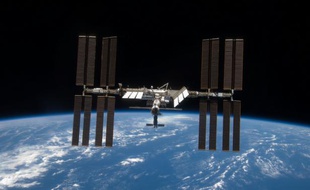 La Station spatiale internationale en orbite.