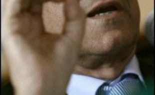 L'Intersyndicale, qui était sortie très mécontente le 29 novembre d'un entretien avec Gilles de Robien sur ce texte, qui permet d'économiser 2.800 postes équivalents temps plein au budget 2007, a assuré dans un communiqué représenter "plus de 99% des personnels" du second degré.