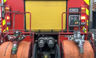 Illustration d'un camion de pompiers.