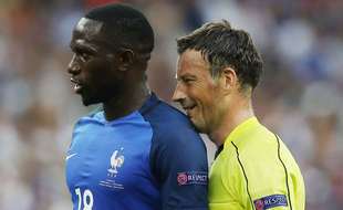 Mark Clattenburg est au marquage de Moussa Sissoko. Une preuve infaillible de sa subjectivité