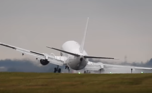 Un avion a manqué son atterrissage début octobre 2016 à l'aéroport de Prague (République Tchèque).
